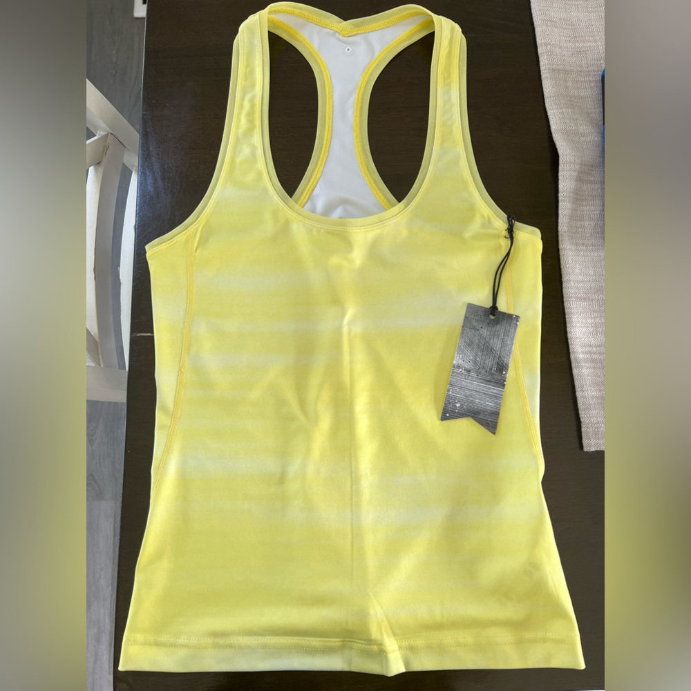 Stori Intro Tank